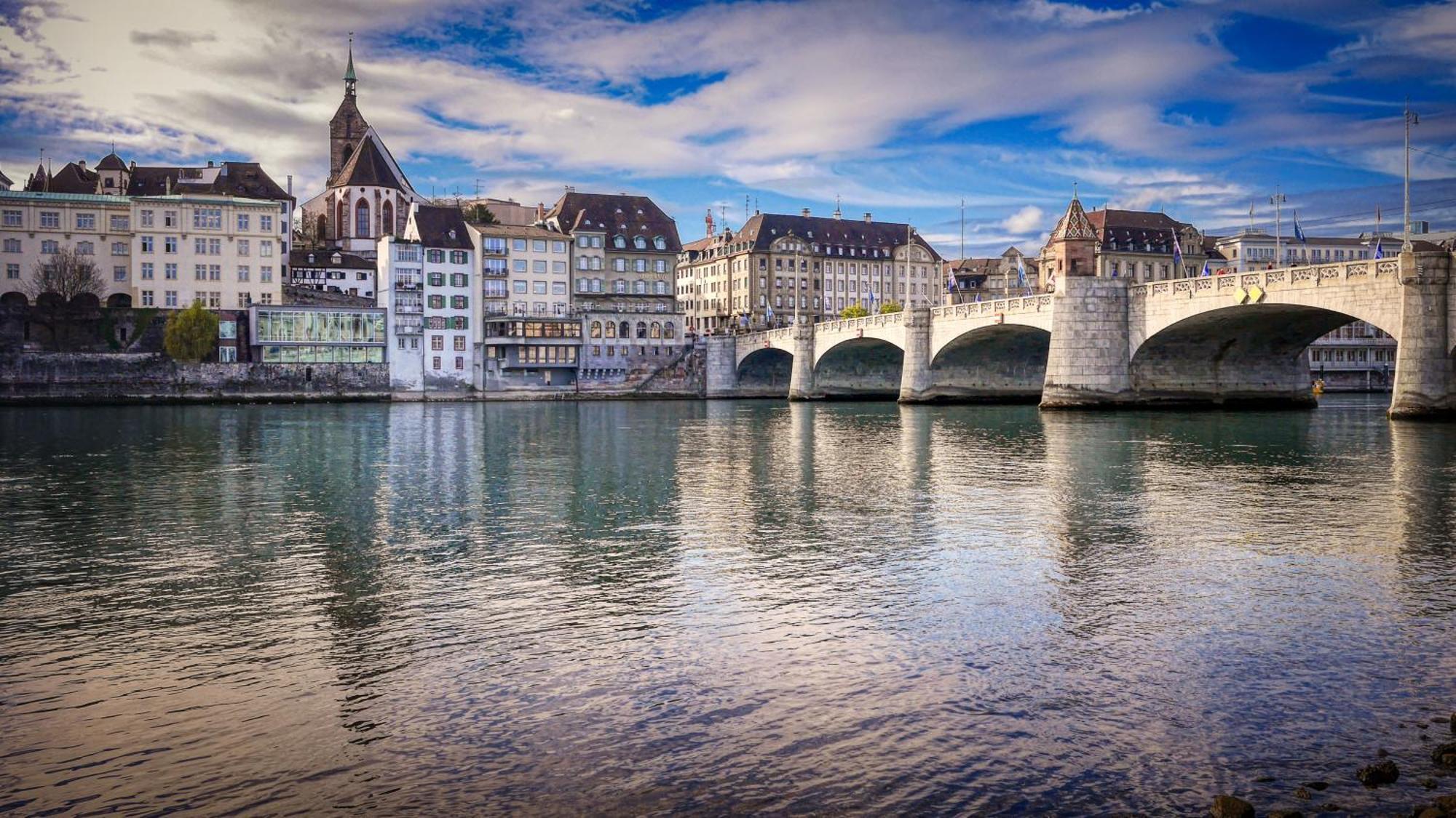 City Center Rooftop Balcony-Studio At Town Hall Basel Exterior foto